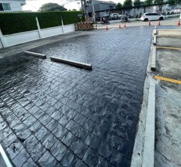 ตัวอย่างน้ำยาอะคริลิคเคลือบเงา(ชนิดใส)