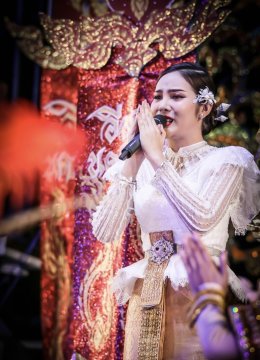 เปิดตัว “อาย ปาลิตา” สู่หมอลำน้องใหม่ “คณะอีสานนครศิลป์” พร้อมชวนคนรุ่นใหม่เสพความบันเทิง