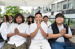 Ping Lampraploeng comes back! Written and directed a movie for the first time in 7 years, leading the Kao-Fon-Chin team to worship the movie Saen Sanan Phan Shiai Su.