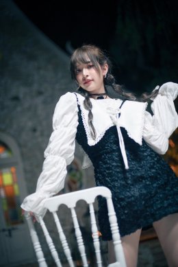 QRRA serves the most tender happiness in the new single "Happy We Day", bringing in "Henri PROXIE" to play the role of Cupid in the MV.