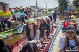 "Khaosan Land" goes to the area to hand over things Make flood victims in Khon Kaen Province happy for both the giver and the receiver