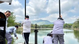 วันที่ 06 มีนาคม 2567 เป็นวันดีอีกหนึ่งวันที่พวกเราชาว CESTนิสิตและนักวิจัยจากศูนย์ฯ CEST,ESE,VISTEC ร่วมติดตั้งโคมไฟถนนโซลาร์เซลล์พร้อมเสาและขาจับ LED ที่ใช้ VISBAT ให้กับโรงเรียนกำเนิดวิทย์ (KVIS)