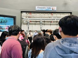 บรรยากาศงาน open house พี่ๆ นิสิตปริญญาเอก นักวิจัย และนักปฏิบัติการในปัจจุบัน ให้การต้อนรับ น้องๆ นิสิต นักศึกษา พร้อมท่านผู้ปกครองที่ให้เกียรติมาเยี่ยมชม Vistec และ CEST