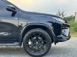 Toyota Fortuner V-RACING VZ01 Gloss Black & Matt Black