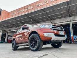 Ford Everest Mohawk WP953 Gloss Black & Matt Black