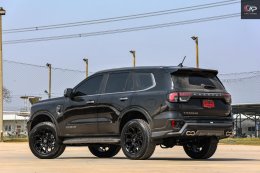 Ford Everest Mohawk WP953 Gloss Black & Matt Black