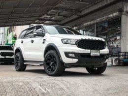 Ford Everest Mohawk WP953 Gloss Black & Matt Black