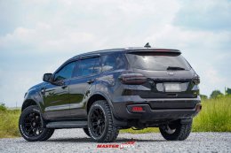 Ford Everest Mohawk WP953 Gloss Black & Matt Black