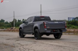 Isuzu D-Max V-RACING VZ01 Gloss Black & Matt Black