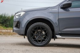 Isuzu D-Max V-RACING VZ01 Gloss Black & Matt Black