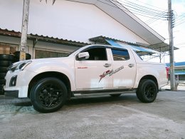 Isuzu D-Max V-RACING VZ01 Gloss Black & Matt Black