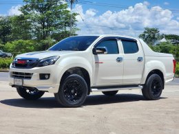 Isuzu D-Max Mohawk WP953 Gloss Black & Matt Black