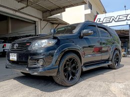 Toyota Fortuner V-RACING VZ01 Gloss Black & Matt Black