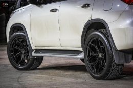 Toyota Fortuner V-RACING VZ01 Gloss Black & Matt Black