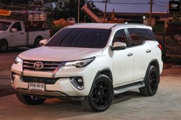 Toyota Fortuner V-RACING VZ01 Gloss Black & Matt Black