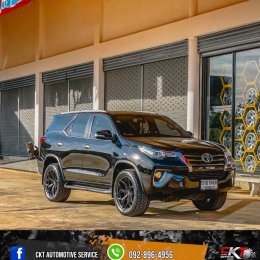 Toyota Fortuner V-RACING VZ01 Gloss Black & Matt Black