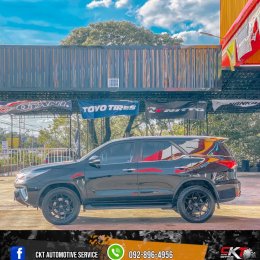 Toyota Fortuner V-RACING VZ01 Gloss Black & Matt Black