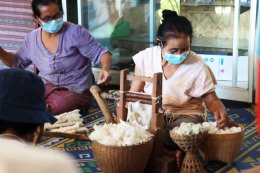 ผ้าทอบ้านซาวหลวง: มรดกภูมิปัญญาสู่พลังสตรีแห่งน่าน Sao Luang Village Textiles: From Ancestral Wisdom to Women's Empowerment in Nan