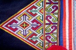 ผ้าปักอิ้วเมี่ยน จดหมายเหตุที่เขียนด้วยด้าย บันทึกด้วยใจ และส่งต่อด้วยปลายนิ้ว