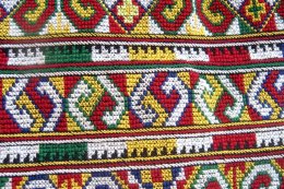 ผ้าปักอิ้วเมี่ยน จดหมายเหตุที่เขียนด้วยด้าย บันทึกด้วยใจ และส่งต่อด้วยปลายนิ้ว