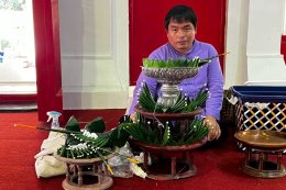 พับใบตองด้วยความเพียร เย็บศรัทธาด้วยความนิ่ง ประกวด บายศรี