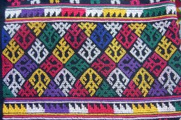 ผ้าปักอิ้วเมี่ยน จดหมายเหตุที่เขียนด้วยด้าย บันทึกด้วยใจ และส่งต่อด้วยปลายนิ้ว