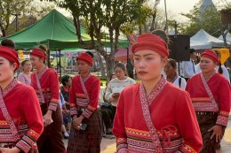 พาเหรดแห่ง Soft Power 15 อำเภอ มรดกหัตถศิลป์ร้อยปีที่ยังมีลมหายใจของเมืองน่าน