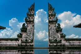 วัดเลมปูยางค์ (Lempuyang Temple) 