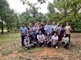 หอการค้าจังหวัดฉะเชิงเทรา จัดกิจกรรมทำ Content" (คอนเทนต์)   เพื่อเป็นการประชาสัมพันธ์ และส่งเสริมการขายให้กับทุเรียน อำเภอท่าตะเกียบจังหวัดฉะเชิงเทรา เที่ยวชมสวนทุเรียนหมอนทองลุงชง  ทุเรียนหมอนทอง รับประกันความอร่อย หวานมัน  เนื้อครีมมี่ ในวันอังคาร