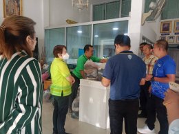 หอการค้าจังหวัดฉะเชิงเทรา มอบเสื้อผ้าเครื่องนุ่งห่ม โดยการบริจาคสนับสนุนจาก ดร.วัฒนา รัตนวงศ์ ให้กับ ศูนย์คุ้มครองคนไร้ที่พึ่งจังหวัดฉะเชิงเทรา เพื่อนำไปมอบ ช่วยเหลือบรรเทาความเดือดร้อน แก่ผู้ยากไร้ ในพื้นที่จังหวัดฉะเชิงเทรา เมื่อ วันที่ 15 พฤศจิกายน 256