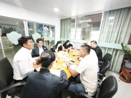 ประชุมกลุ่มย่อย เรื่องการจัดงานทอดผ้าป่าสามัคคี เพื่อส่งเสริมการเลี้ยงแพะแกะ และโครงการส่งเสริมการออกกำลังกาย กีฬา และนันทนาการเต้นแอโรบิค  ในวันศุกร์ที่ 12 มิถุนายน 2569 เวลา 13.30 น ณ ห้องประชุมสำนักงานหอการค้าจังหวัดฉะเชิงเทรา