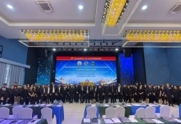 วันพุธที่ 24 - วันพฤหัสบดีที่ 25 มิถุนายน 2569 ดร.จิตรกรเผด็จศึกประธานหอการค้ากลุ่มจังหวัดภาคตะวันออก 1 นายยุทธนามาตเจือ ประธานหอการค้านายทนงศักดิ์ ทรัพย์เฟื่องฟูรองประธานหอการค้า ร่วมประชุมเชิงปฏิบัติการจัดทำแผนพัฒนากลุ่มจังหวัดภาคตะวันออก 1 (ฉะเชิงเทรา 