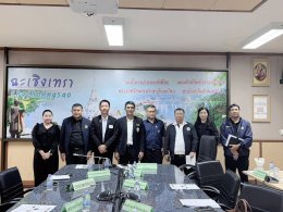 วันอังคารที่ 14 กรกฎาคม 2569 เวลา 13.30 น. นายยุทธนา มาตเจือ ประธานหอการค้าฯ ร่วมประชุมคณะกรรมการร่วมภาครัฐและเอกชนเพื่อแก้ไขปัญหาทางเศรษฐกิจกลุ่มจังหวัดภาคตะวันออก 1 (ฉะเชิงเทรา ชลบุรี ระยอง) ครั้งที่ 5/2569 ผ่านระบบสื่ออิเล็กทรอนิกส์ (Webex) ณ ห้องประชุ