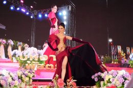 วันพฤหัสบดีที่ 6 มีนาคม 2568 เวลา 18.00 น. ดร.จิตรกร เผด็จศึก ประธานหอการค้า และนางสาวศรุตยา แก้วเมืองเพชร เลขาธิการ YEC  ร่วมเดินแบบ งานวันรวมน้ำใจแม่บ้านมหาดไทยจังหวัดฉะเชิงเทรา "บุหงาวันทาพัสตราภรณ์" ณ ศาลาจตุรมุข หน้าศาลากลางจังหวัดฉะเชิงเทร