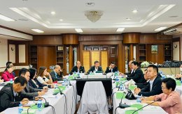 ดร.จิตรกร เผด็จศึก ประธานหอการค้า และนายทนงศักดิ์ ทรัพย์เฟื่องฟู กรรมการหอการค้าฯ ร่วมประชุมคณะกรรมการร่วมภาคเอกชน 3 สถาบัน (กกร.) กลุ่มจังหวัดภาคตะวันออก 1 ครั้งที่ 1/2568            ในวันอังคารที่ 4 มีนาคม 2568  เวลา 13.30 น.  ณ ห้องประชุม 1 ชั้น 7 ศูนย