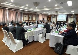 ดร.จิตรกร เผด็จศึก ประธานหอการค้า และนายทนงศักดิ์ ทรัพย์เฟื่องฟู กรรมการหอการค้าฯ ร่วมประชุมคณะกรรมการร่วมภาคเอกชน 3 สถาบัน (กกร.) กลุ่มจังหวัดภาคตะวันออก 1 ครั้งที่ 1/2568            ในวันอังคารที่ 4 มีนาคม 2568  เวลา 13.30 น.  ณ ห้องประชุม 1 ชั้น 7 ศูนย