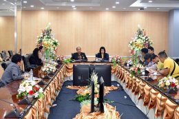 ดร.จิตรกร เผด็จศึก ประธานหอการค้าฯ นายยุทธนา มาตเจือ รองประธาน นายอาทร เสริมศักดิ์ศศิธร ประธาน YEC ร่วมให้สัมภาษณ์ ในหัวข้อ การพัฒนาทักษะแรงงานตามความต้องการของภาคอุตสาหกรรมเป้าหมาย (Mismatch) กรณีศึกษา: อุตสาหกรรมยานยนต์ไฟฟ้า (EV) ในวันจันทร์ที่ 3 มีนาคม