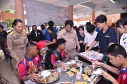 วันอังคารที่ 21 กรกฎาคม 2569 เวลา 10.00-12 30 น. นายยุทธนา มาตเจือประธานและคณะกรรมการหอการค้า ร่วมเป็นเกียรติในพิธีเปิดกิจกรรมโครงการน้ำพระทัยพระราชทาน "วันแม่แห่งชาติ ส่วนภูมิภาค 76 จังหวัด" ประจำปี 2569 ณ โรงเรียนฉะเชิงเทราปัญญานุกูล ต.ลาดขวาง