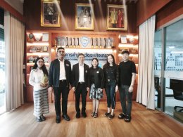 นายยุทธนา มาตเจือประธานหอการค้า และนายภูสิษฐ์ ยงศิริ  สมาชิกหอการค้า ประชุมกลุ่มย่อย ร่วมกับทางผู้แทนโรงเรียนเบญจมราชรังสฤษฏิ์ และผู้แทนสาธารณสุขจังหวัดฉะเชิงเทรา ปรึกษาพูดคุย เบื้องต้น เรื่อง โครงการตรวจสุขภาพในระบบหลักประกันสุขภาพแห่งชาติสปสช. ในวันพฤหั