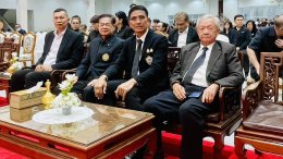 วันจันทร์ที่ 5 ตุลาคม 2569 เวลา 16:00 น. หอการค้าจังหวัดฉะเชิงเทราและผู้ประกอบการรุ่นใหม่ YEC ร่วมพิธีรดน้ำศพ ดร.จิตกร เผด็จศึก  ประธานอาวุโสหอการค้าจังหวัดฉะเชิงเทรา  ประธานหอการค้ากลุ่มจังหวัดภาคตะวันออก 1 กรรมการหอการค้าไทย  และเวลา 19.00 น.และร่วมเป็น
