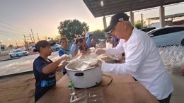 หอการค้าจังหวัดฉะเชิงเทรา จัดทำข้าวกล่อง จำนวน 1,700 กล่อง เพื่อนำไปมอบจัดเลี้ยงนักเรียนและหน่วยงานที่เข้าร่วมขบวนแห่หลวงพ่อโสธรทางบก เนื่องในพิธีเปิดงานนมัสการหลวงพ่อโสธร และงานประจำปีจังหวัดฉะเชิงเทรา เมื่อวันที่ 24 พฤศจิกายน 2566 ขอขอบคุณผู้มีจิตศรัทธา