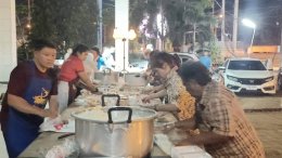 หอการค้าจังหวัดฉะเชิงเทรา จัดทำข้าวกล่อง จำนวน 1,700 กล่อง เพื่อนำไปมอบจัดเลี้ยงนักเรียนและหน่วยงานที่เข้าร่วมขบวนแห่หลวงพ่อโสธรทางบก เนื่องในพิธีเปิดงานนมัสการหลวงพ่อโสธร และงานประจำปีจังหวัดฉะเชิงเทรา เมื่อวันที่ 24 พฤศจิกายน 2566 ขอขอบคุณผู้มีจิตศรัทธา