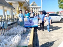 หอการค้าจังหวัดฉะเชิงเทรา มอบข้าวและอาหารกล่อง แก่ตัวแทนโรงเรียนเรียน หน่วยงาน ที่เข้าร่วมขบวนแห่หลวงพ่อโสธรทางบก เนื่องในพิธีเปิดงานนมัสการหลวงพ่อโสธร และงานประจำปีจังหวัดฉะเชิงเทรา เมื่อวันที่ 24 พฤศจิกายน 2566 รวมจำนวน 1,700 กล่อง ณ จุดมอบอาหารบริเวณศา