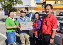 หอการค้าจังหวัดฉะเชิงเทรา มอบข้าวและอาหารกล่อง แก่ตัวแทนโรงเรียนเรียน หน่วยงาน ที่เข้าร่วมขบวนแห่หลวงพ่อโสธรทางบก เนื่องในพิธีเปิดงานนมัสการหลวงพ่อโสธร และงานประจำปีจังหวัดฉะเชิงเทรา เมื่อวันที่ 24 พฤศจิกายน 2566 รวมจำนวน 1,700 กล่อง ณ จุดมอบอาหารบริเวณศา