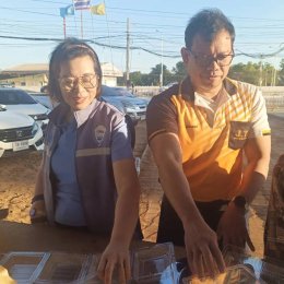 หอการค้าจังหวัดฉะเชิงเทรา จัดทำข้าวกล่อง จำนวน 1,700 กล่อง เพื่อนำไปมอบจัดเลี้ยงนักเรียนและหน่วยงานที่เข้าร่วมขบวนแห่หลวงพ่อโสธรทางบก เนื่องในพิธีเปิดงานนมัสการหลวงพ่อโสธร และงานประจำปีจังหวัดฉะเชิงเทรา เมื่อวันที่ 24 พฤศจิกายน 2566 ขอขอบคุณผู้มีจิตศรัทธา