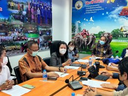 ประธานหอการค้าจังหวัดฉะเชิงเทรา เป็นภาคีเครือข่ายบูรณาการให้ความช่วยเหลือครัวเรือนยากจน