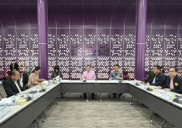 วันอังคารที่ 19 กันยายน 2566 เวลา 09.30 น. นายจิตรกร เผด็จศึก ประธานหอการค้า ร่วมประชุมคณะกรรมการร่วมภาครัฐและเอกชนเพื่อแก้ปัญหาทางเศรษฐกิจกลุ่มจังหวัดภาคตะวันออก 1 (กรอ. กลุ่มจังหวัดภาคตะวันออก 1) ครั้งที่ 6/2566 ณ ห้องประชุมสมเจตน์ สำนักงานนิคมอุตสาหกรร