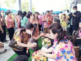 คณะหอการค้าจังหวัดฉะเชิงเทรา ร่วมพิธีรถน้ำขอพรผู้ว่าราชการจังหวัดฉะเชิงเทรา และ นายกเหล่ากาชาดจังหวัดฉะเชิงเทร