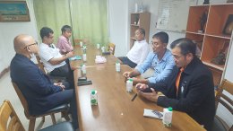 ทางผู้ร่วมทุนจากประเทศสิงคโปร์ มาจะมาร่วมลงทุนทำโซล่าเซลล์ในจังหวัดฉะเชิงเทรา โดยจะมีการนำเงินส่วนต่างเข้าเป็นกองทุนหอการค้าเพื่อช่วยเหลือผู้มีรายได้น้อย นัดประชุมในวันอังคารที่ 3 ตุลาคม 2566 เวลา 15.30 น.ณ ห้องประชุมสำนักงานหอการค้าจังหวัดฉะเชิงเทรา