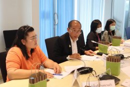 วันพฤหัสบดีที่ 5 ตุลาคม 2566 เวลา 14:00 น. นายจิตรกร เผด็จศึก ประธานหอการค้า ร่วมประชุมคณะทำงานดำเนินโครงการช่วยเหลือเกษตรกรผู้เลี้ยงกุ้งจังหวัด ฉะเชิงเทรา ณ ห้องประชุมนนทรีชั้น 1 สำนักงานพาณิชย์จังหวัดฉะเชิงเทรา